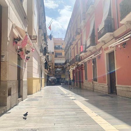 شقة مالقة  في Bakari Centro المظهر الخارجي الصورة