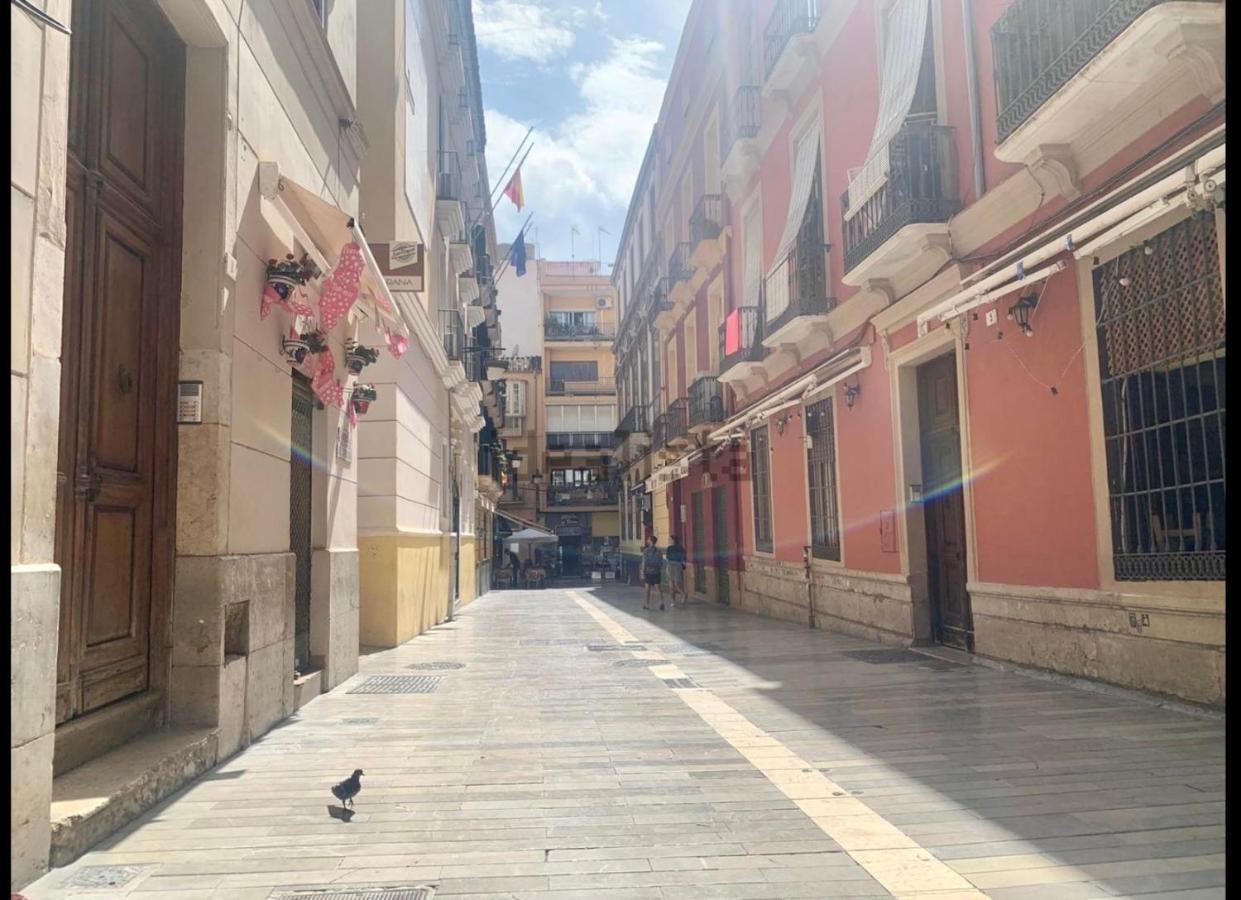 شقة مالقة  في Bakari Centro المظهر الخارجي الصورة